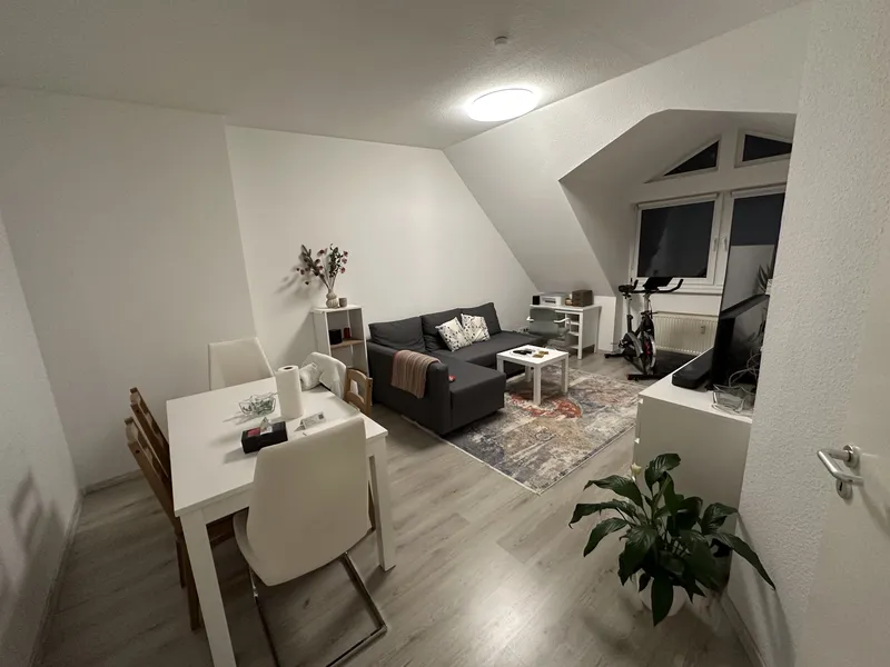 3-Zimmer-Dachgeschosswohnung in Berlin-Friedrichsfelde — photo 1